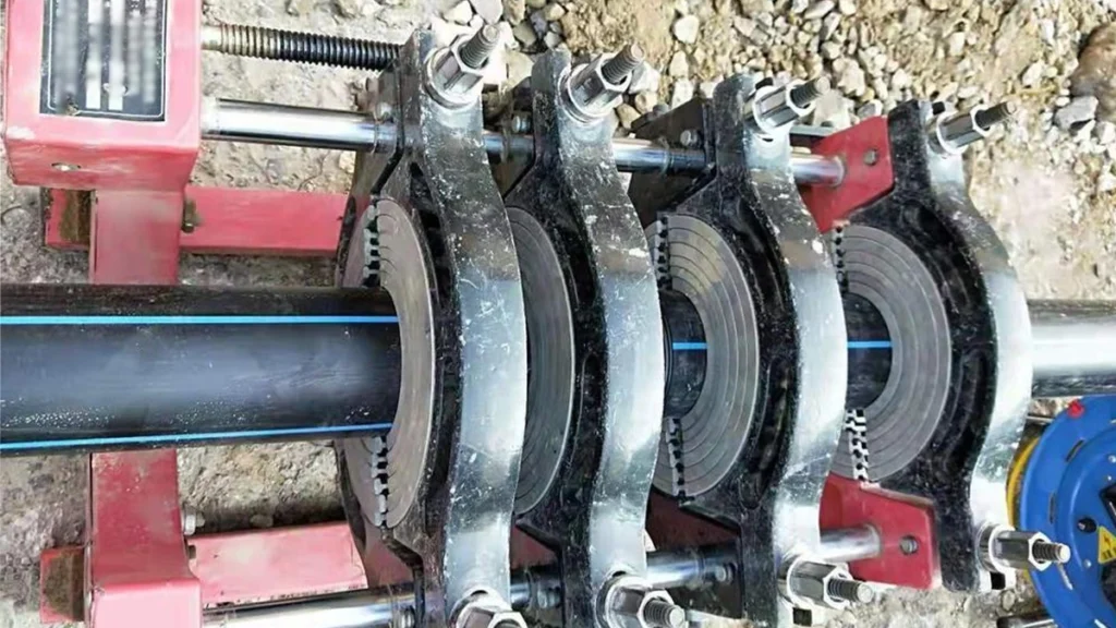 Field operation of HDPE pipe welding machine