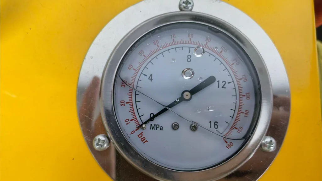 ASTM compliant butt fusion machines pressure gauge