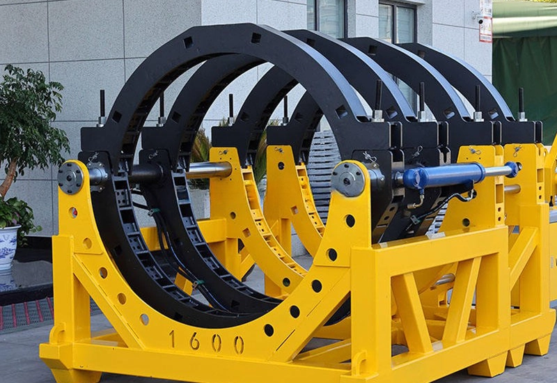 Hydraulic butt fusion machine