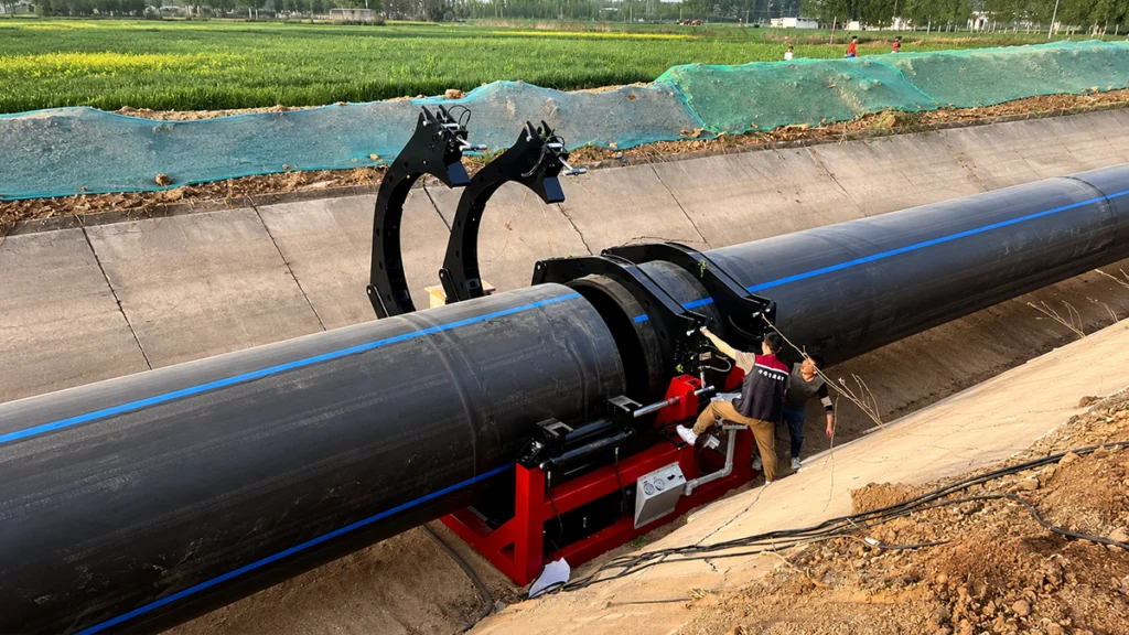 HDPE pipe welding machine